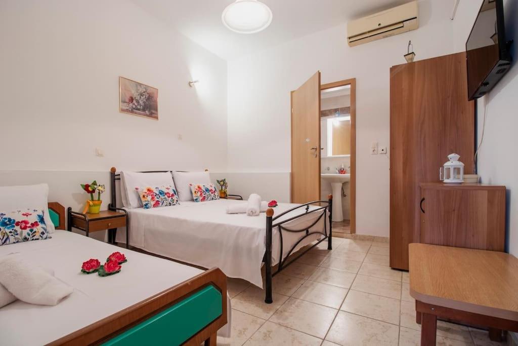 House Of Flowers Near Beach 2 Ierapetra  Luaran gambar